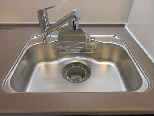 【設備】 | ブライトクロス博多 ＳＯＵＴＨ　★プライスホームなら仲介手数料0円です★ | その他設備：浄水器一体型水栓（キッチン）     （2023年2月撮影）