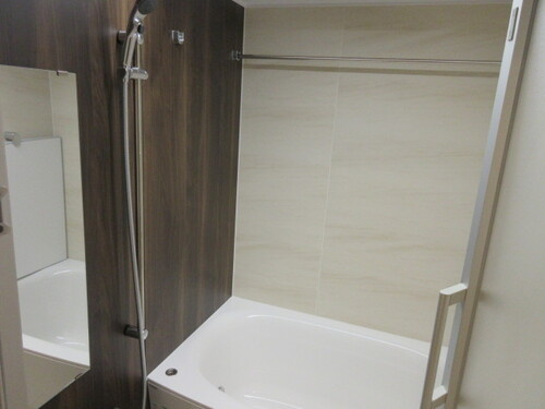 【浴室】 | ブライトクロス博多 ＳＯＵＴＨ　★プライスホームなら仲介手数料0円です★ | バス：-     （2023年2月撮影）