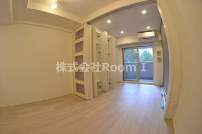 【居間・リビング】 | ザ・パークハビオ天満橋 | おしゃれなリビングです