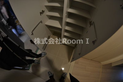 【玄関】 | ザ・パークハビオ天満橋 | 明るい玄関です