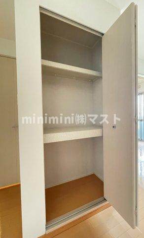 トモドール北梅田の収納