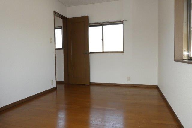 緒形貸家Eの洋室