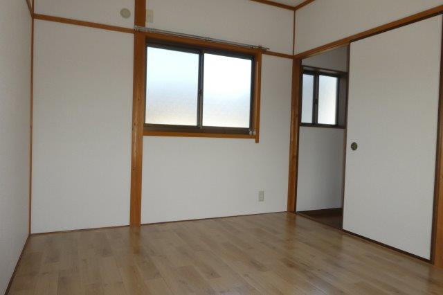 緒形貸家Eの洋室