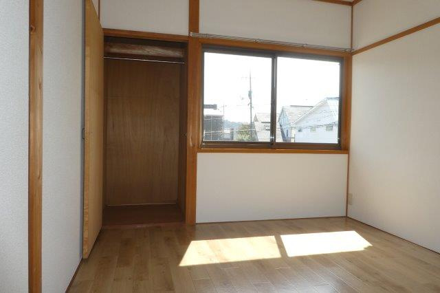 緒形貸家Eの収納|洋室