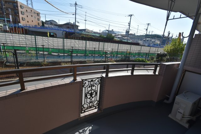 陽当たり良好なバルコニーです