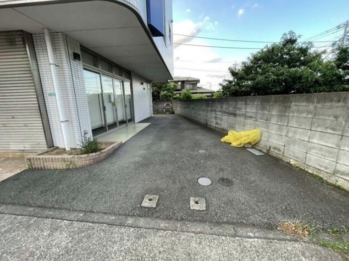 パルティール昭島の駐車場