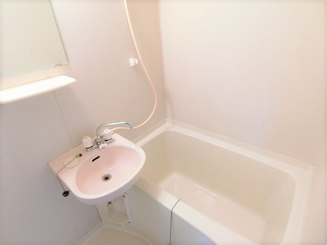 パルティール昭島の浴室