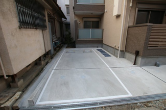 【駐車場】