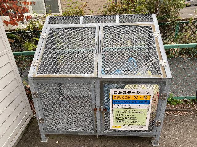 リンクサイドハイツの駐車場