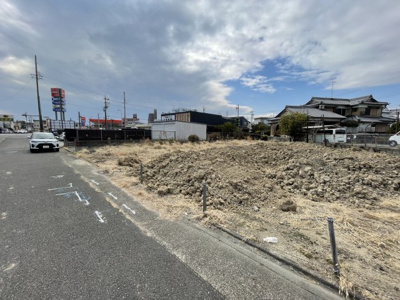 【外観】 |  Cradle garden　守山区瀬古東第５　全１１棟 | 撮影
社長の村田です！
自らプレイヤーとして営業しています
長年の経験と実績から皆様により良いマイホーム購入のご提案をいたします。
住宅ローンの不安や購入後の不安等何でもご相談ください。