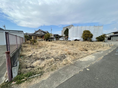 【外観】 |  Cradle garden　守山区瀬古東第５　全１１棟 | 撮影
社長の村田です！
自らプレイヤーとして営業しています
長年の経験と実績から皆様により良いマイホーム購入のご提案をいたします。
住宅ローンの不安や購入後の不安等何でもご相談ください。