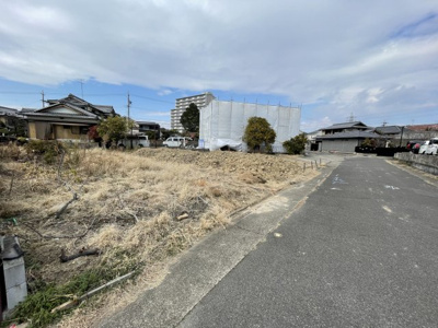 【外観】 |  Cradle garden　守山区瀬古東第５　全１１棟 | 撮影
社長の村田です！
自らプレイヤーとして営業しています
長年の経験と実績から皆様により良いマイホーム購入のご提案をいたします。
住宅ローンの不安や購入後の不安等何でもご相談ください。