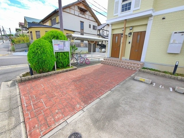 コンフォール南Aのエントランス