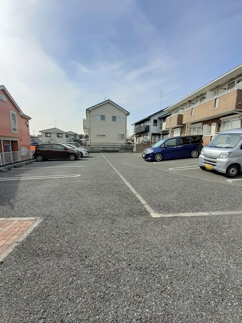 ヴィアラの駐車場