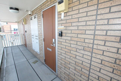 【ロビー】 | フローリッシュ三雲 | 清潔なロビーです
フローリッシュ三雲　202号室　2022/4/7撮影