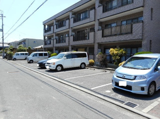 【駐車場】