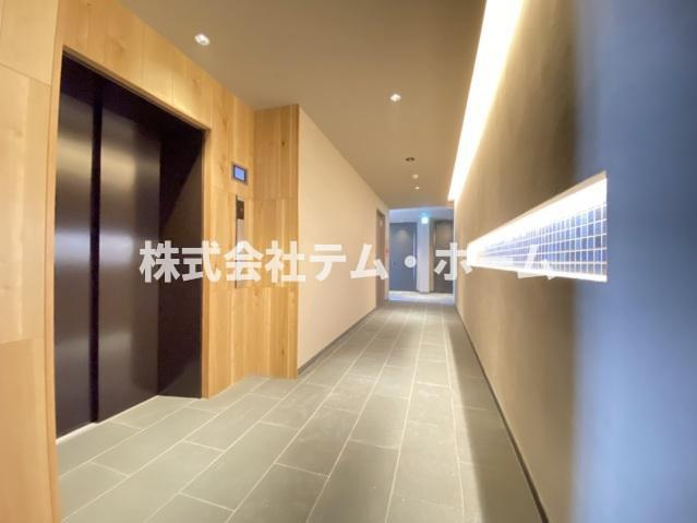 【ロビー】 | メゾンドプレズィール | 共用部エレベータ