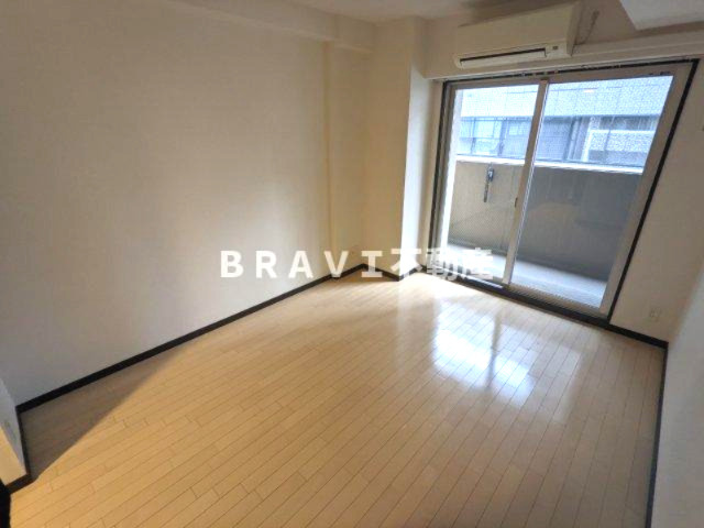 アスヴェル大阪城WESTⅡ BRAVI不動産の居間・リビング|【アスヴェル大阪城WESTⅡ】7.2帖のリビング