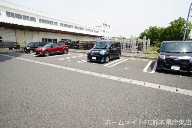 クロノス31田井島の駐車場