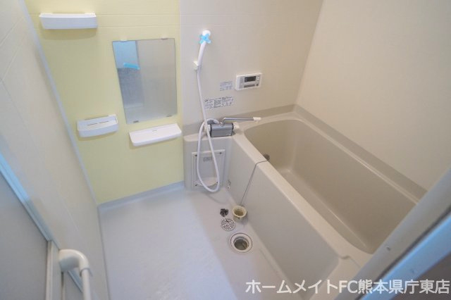 クロノス31田井島の浴室