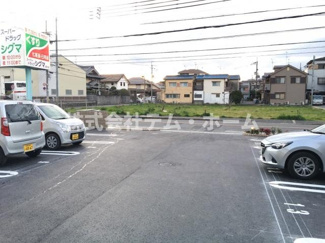 【駐車場】