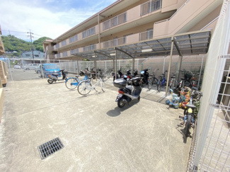 【駐車場】