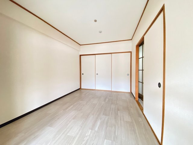 【洋室】 | エクシードパレス