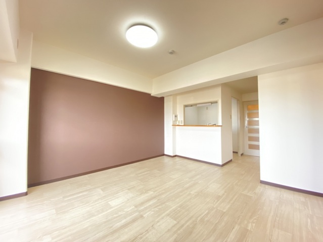 【その他共用部分】 | ハイグレイス | 同タイプの別部屋写真です。