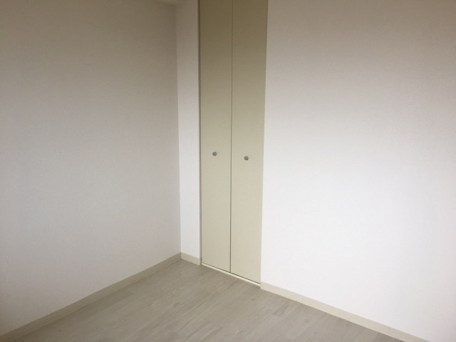 【居間・リビング】 | ブラウベルク法善寺 | 別部屋の同タイプ写真