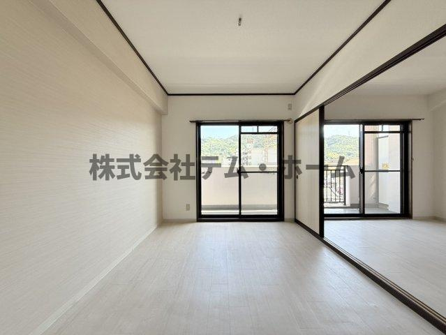 【寝室】 | ブラウベルク法善寺