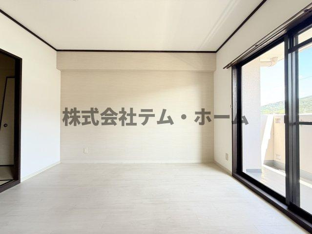 【寝室】 | ブラウベルク法善寺