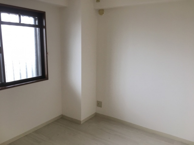 【居間・リビング】 | ブラウベルク法善寺 | 別部屋の同タイプ写真