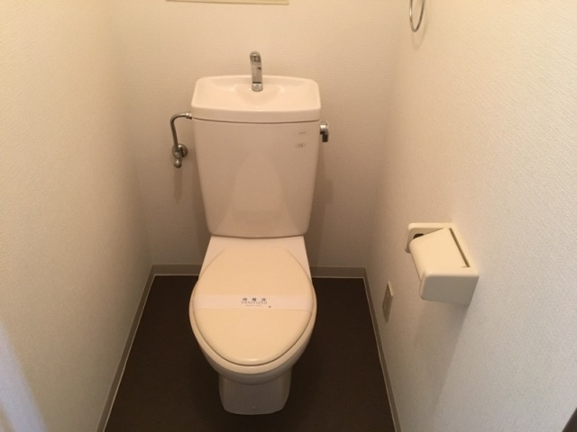【トイレ】 | ブラウベルク法善寺 | 別部屋の同タイプ写真