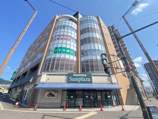 【周辺】 | ハイツエイト | サンプラザ柏原店(スーパー)まで705m