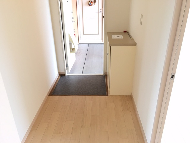 【玄関】 | ルミエール柏原