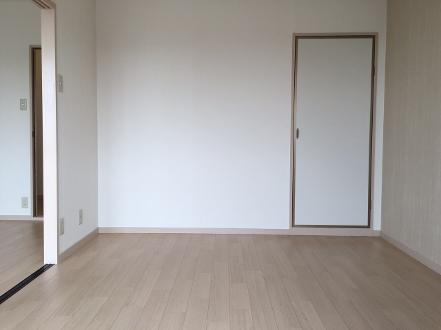 【エントランス】 | ルミエール柏原