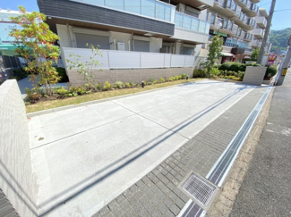 【駐車場】