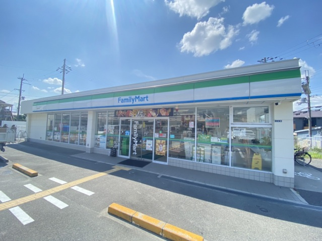【周辺】 | プリオル法善寺 | ファミリーマート柏原平野店(コンビニ)まで303m