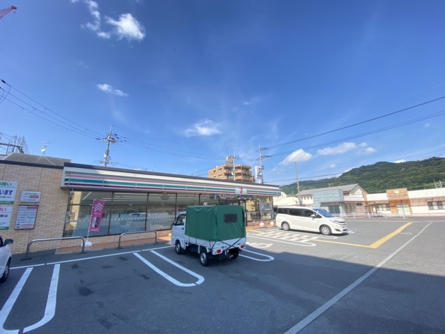 【周辺】 | セブンイレブン柏原上市4丁目店(コンビニ)まで379m