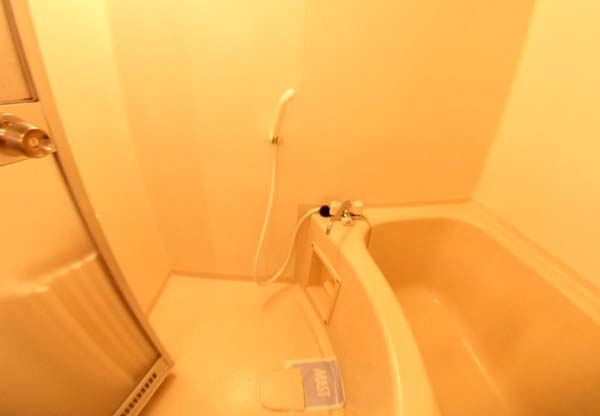 フラワーハイツ・ムラナカの浴室|日々の疲れを癒すお風呂付です