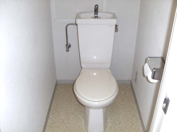 キッツスクエアのトイレ|ゆったりとした空間のトイレです