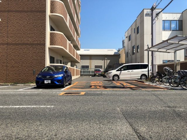 ラピート15の駐車場|駐車スペースもあります