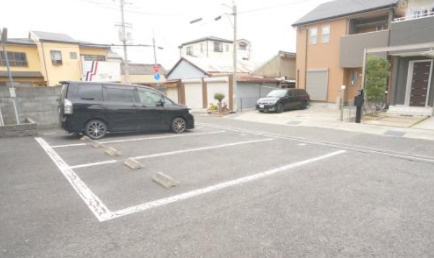 メゾン・デュ・ソレイユの駐車場|駐車場があるので、車を買う予定の方も安心です