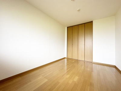 【洋室】 | KOINOMOTOマンション | ※同物件、別のお部屋の写真です。設備は現況に従います。