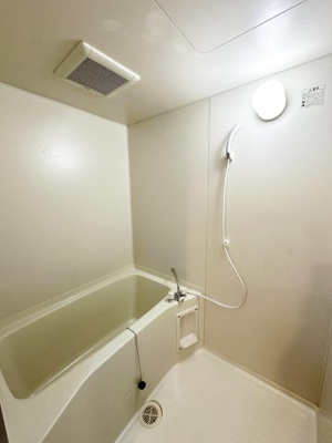 【浴室】 | KOINOMOTOマンション | ※同物件、別のお部屋の写真です。設備は現況に従います。