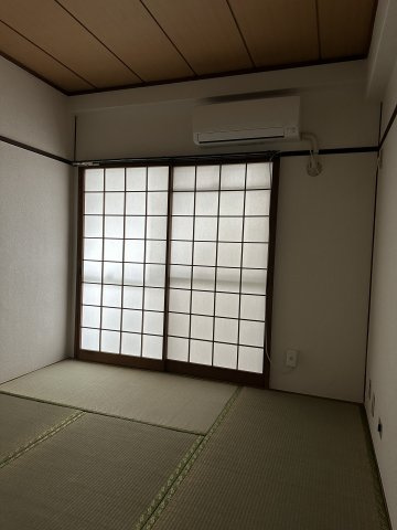 コンドミニアム大森の和室