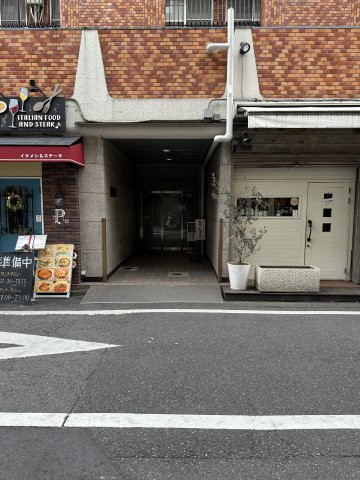 コンドミニアム大森のエントランス