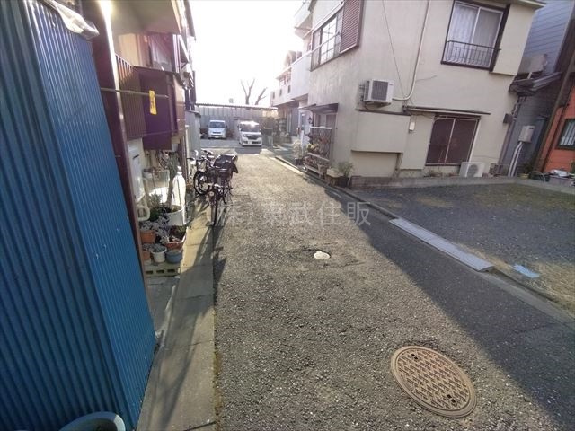 【前面道路含む現地写真】の画像