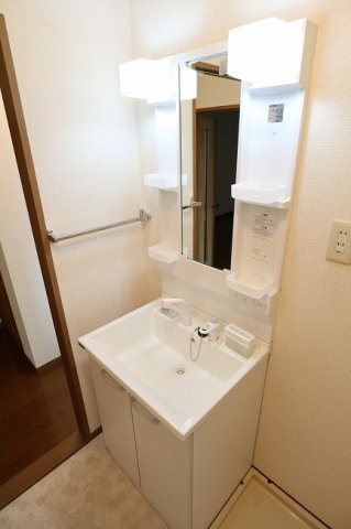 グレース新町の独立洗面台