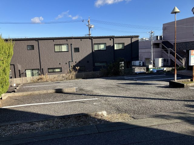 ガウディ白山の駐車場